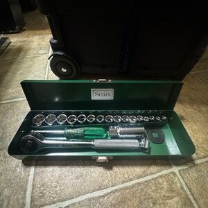 33 Piece Vintage Sears / Craftman Socket Standard & Metric Set